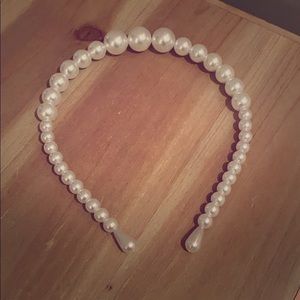 Pearl headband